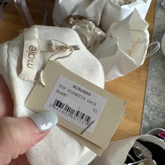 Maje Plumeti Cropped Blouse White Wrap-over Self-tie Belt Ruffle Trim V-neck - Picture 4 of 11